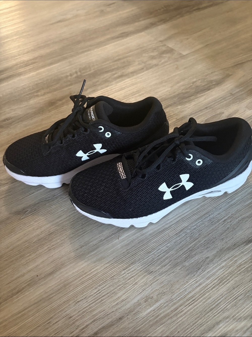 Under Armour  Charged Gemini